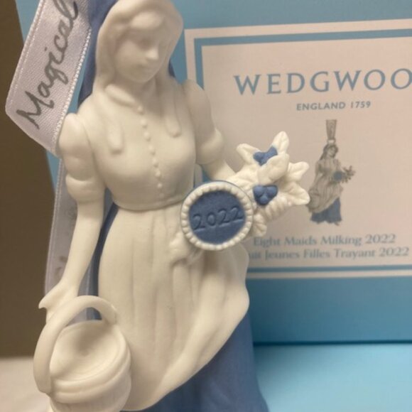 Wedgwood Maids Ornament - Picture 5 of 5